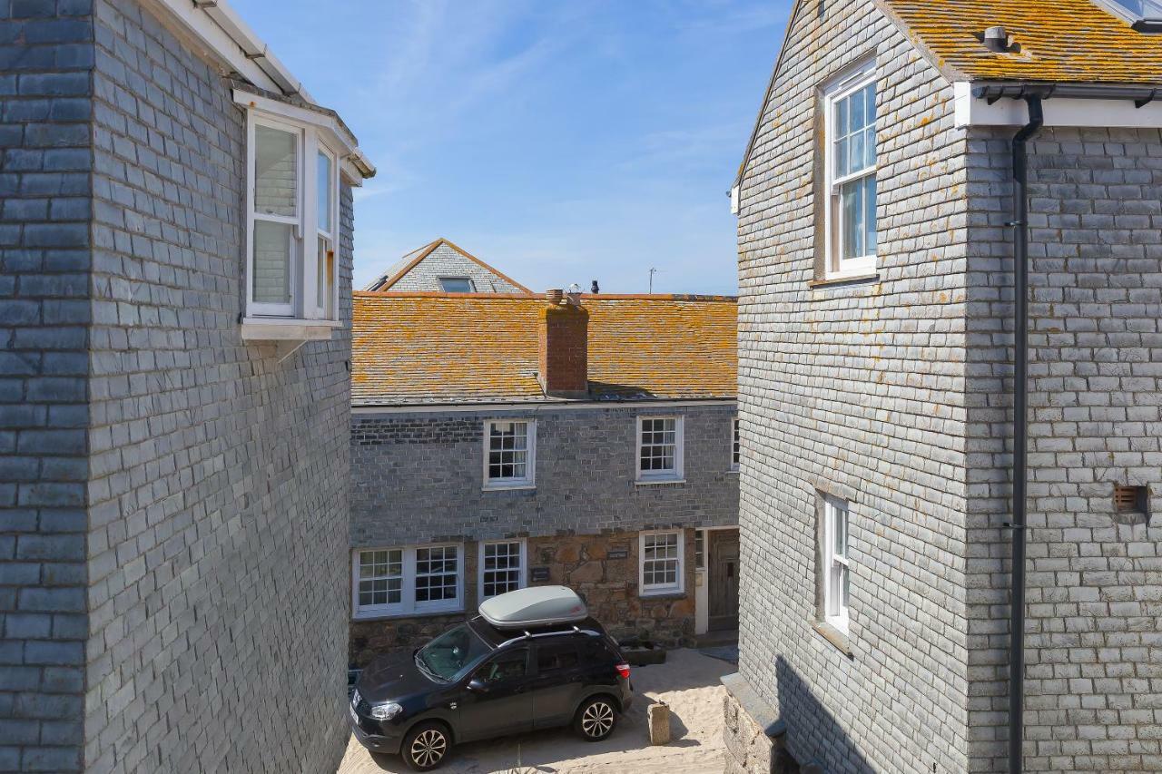 4 Porthmeor Court Villa St Ives  Exterior photo